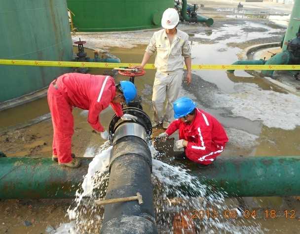 Whthin 3 minutes, under pressure leakage repairing has done successfully on the DN450 water supply pipeline in puyang oilfield . 