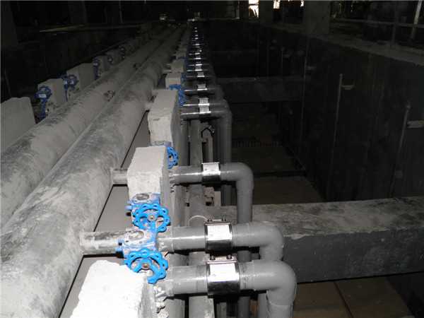 Guangzhou Jingxi waste water treatment system adopts plenty of Zhuhong pipe coupling to reduce the construction time and maintenance cost .