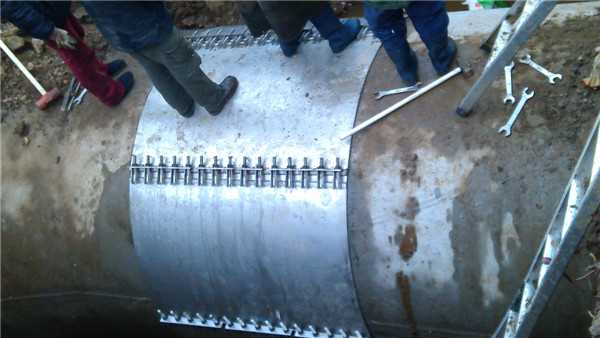 It takes only 3 hours to successfully repair the DN2300 cement pipe with the band repair clamp of zhuhong 